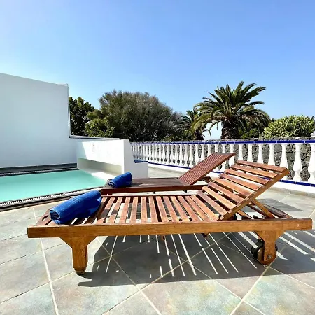 Villa Con Piscina Privada Y Terraza En Lanzarote