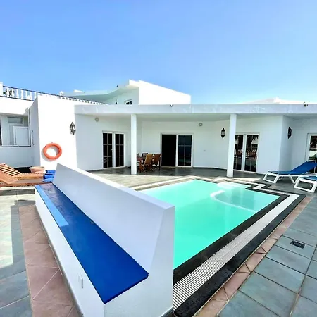 Con Piscina Privada Y Terraza En Lanzarote * Puerto Calero