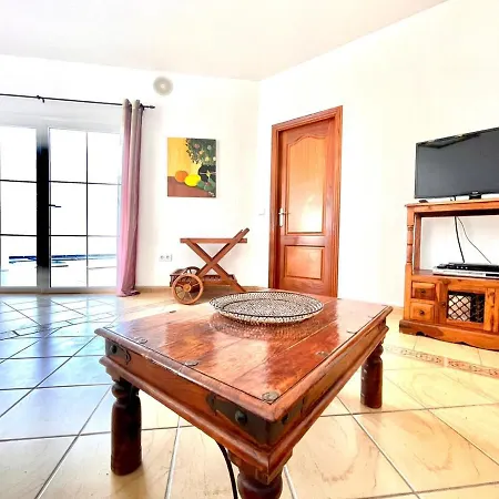 Con Piscina Privada Y Terraza En Lanzarote *