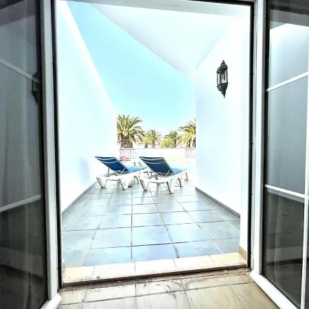 Villa Con Piscina Privada Y Terraza En Lanzarote