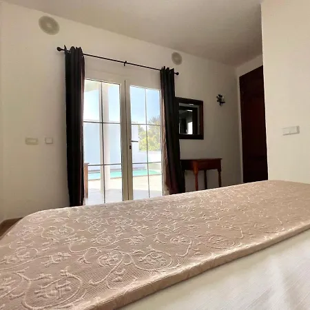 Con Piscina Privada Y Terraza En Lanzarote Villa Puerto Calero