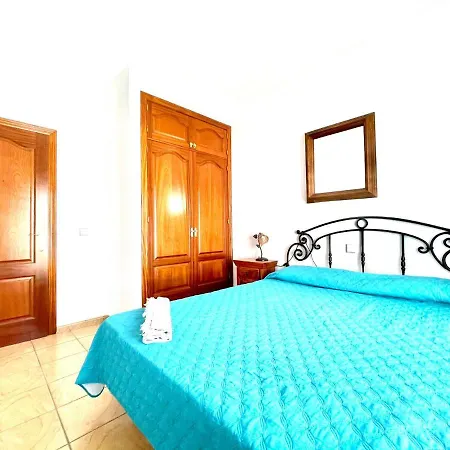 Con Piscina Privada Y Terraza En Lanzarote Villa Puerto Calero